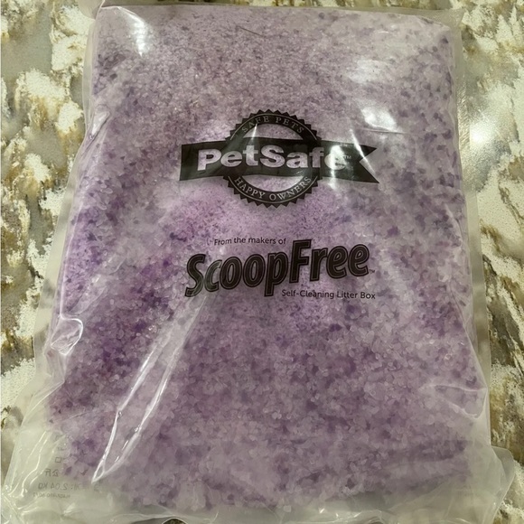 Taking offers PetSafe Premium Crystal Nonclumping Cat Litter - Picture 2 of 4